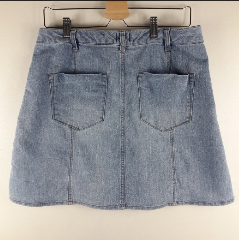 Mossimo Supply Co.| Vintage Style Denim Skirt - Picture 2 of 3